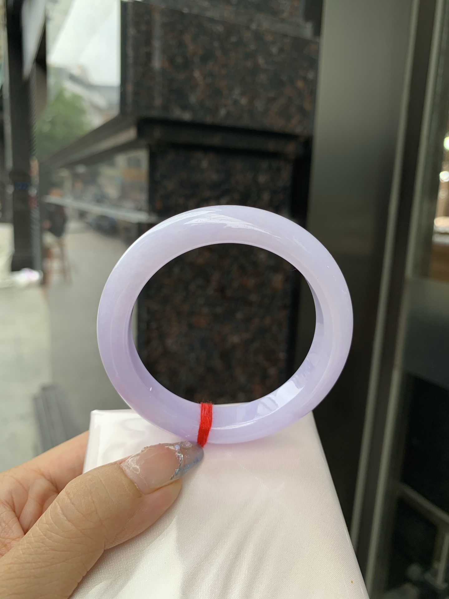 正圈 0509-N666 打灯细纹，底妆水润，满圈吸睛抢眼，浪漫迷人，仙气飘飘，优雅高贵显气质，感满满，满满底色均匀不失色，不同光线不一样视觉感受