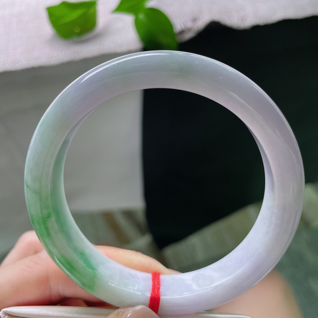 59.6/12.5/8.7春彩正圈，水润，青翠欲滴，一抹翠色入梦来，半抹温润醉春风，无裂，ss51090a