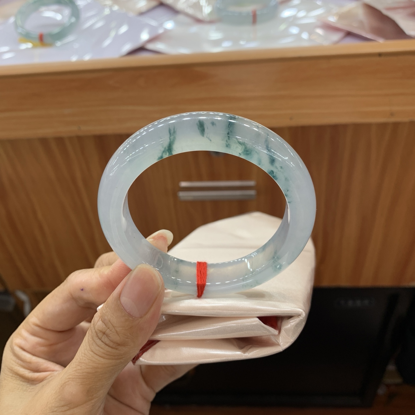050824CK 冰飘花正圈翡翠手镯 54.5-12.1-9