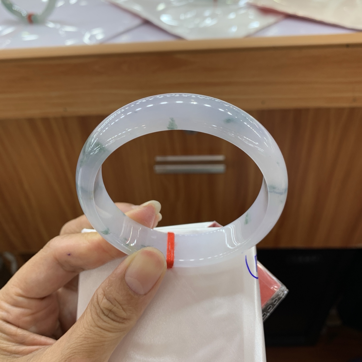 051010GXXY 飘花正圈翡翠手镯 57.8-15.2-7.5