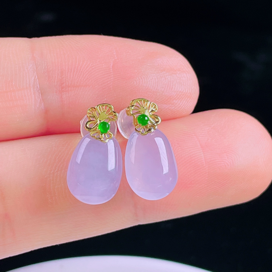 ️超值3600.00，冰耳坠，老种起光，细底通透，尺寸：15.2/8/3.7mm0509