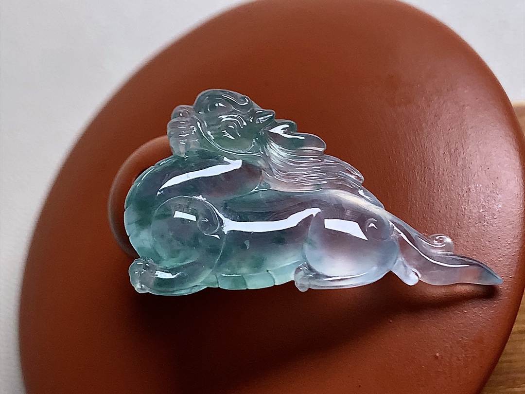 ️ 冰种飘花麒麟 种水，飘花色泽漂亮，无裂尺寸17.4*30.6*5.6 超值