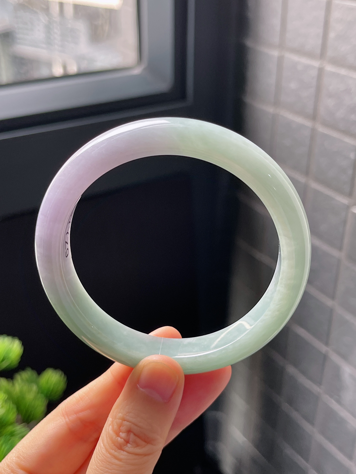 正圈60圈口，翡翠糯化种春带彩手镯