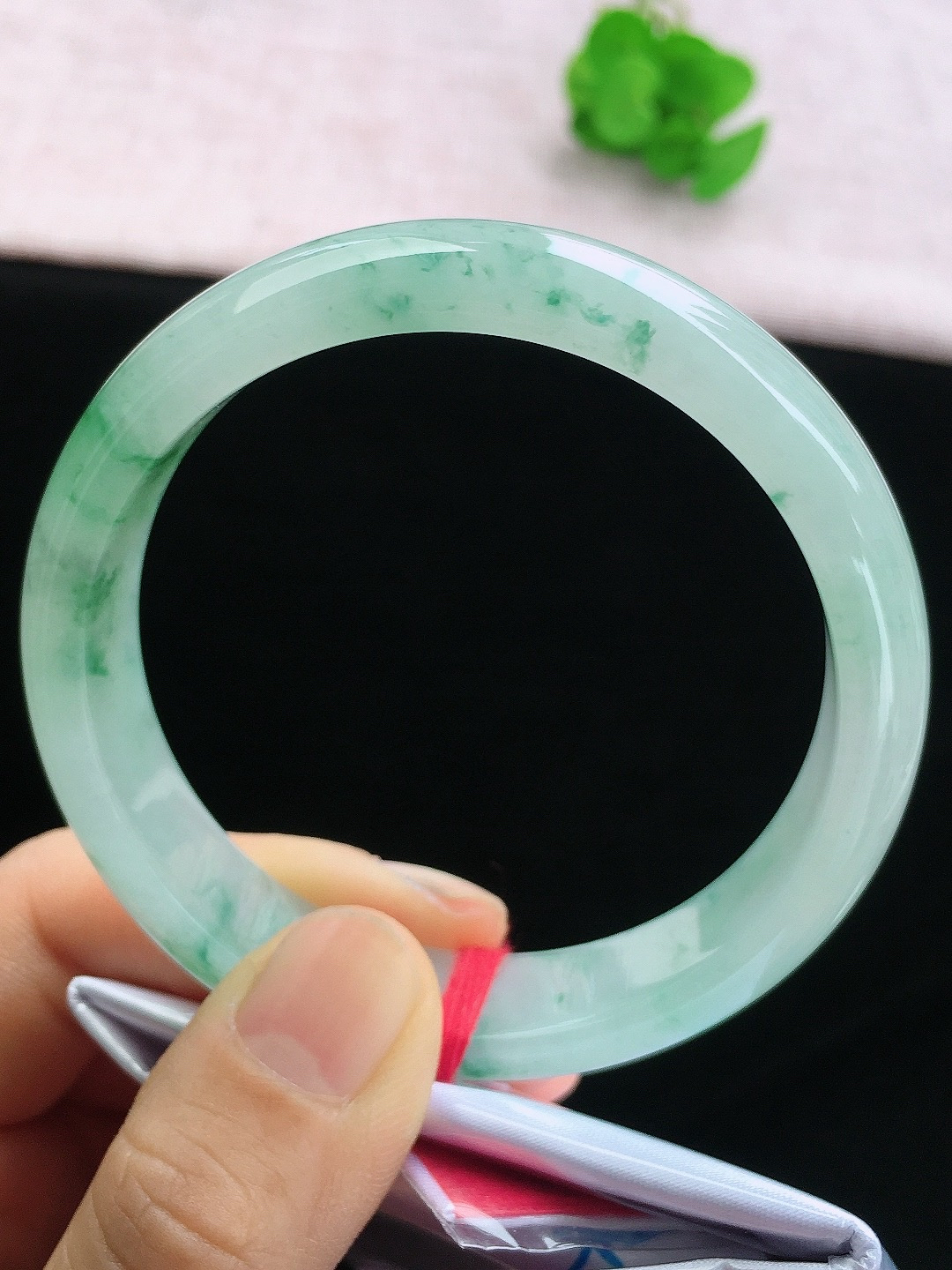 正圈59-60可戴，种老水足，尺寸59.5/13.5/7.5mm，冰飘花大圈口正圈翡翠手镯..