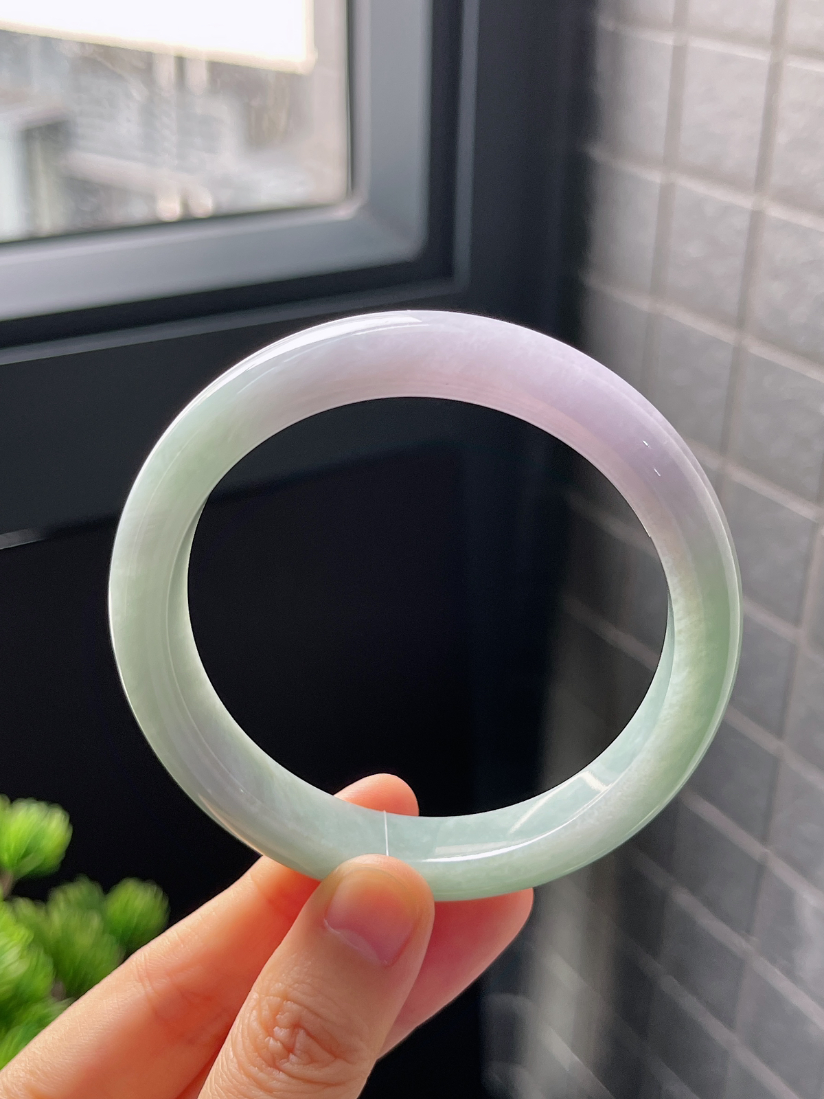 正圈60圈口，翡翠糯化种春带彩手镯