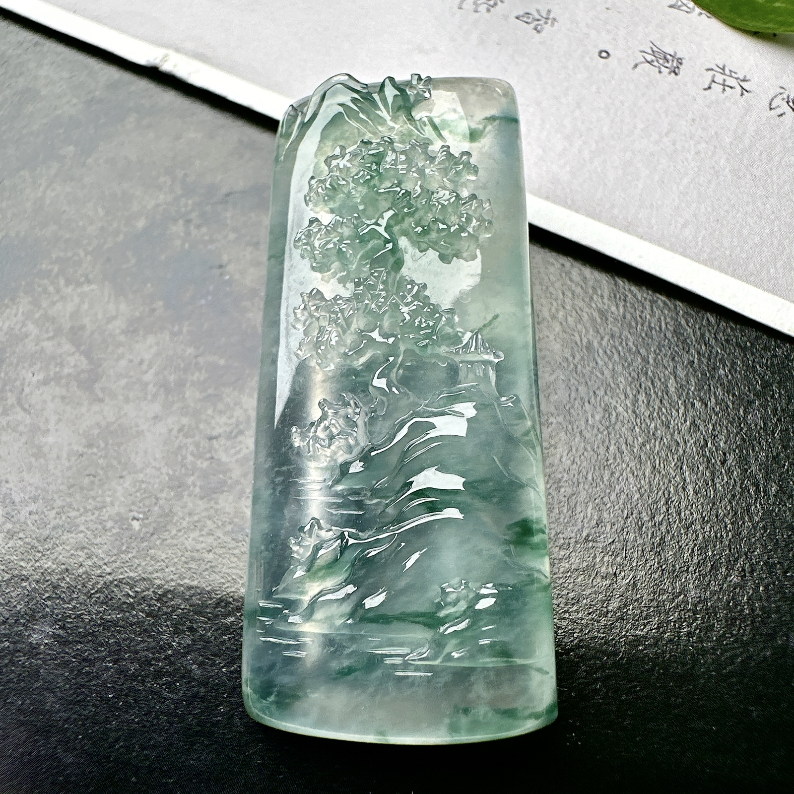【冰种飘花山水】种地很不错，冰感十足，通透度好，画面感强烈，稀有的好山水