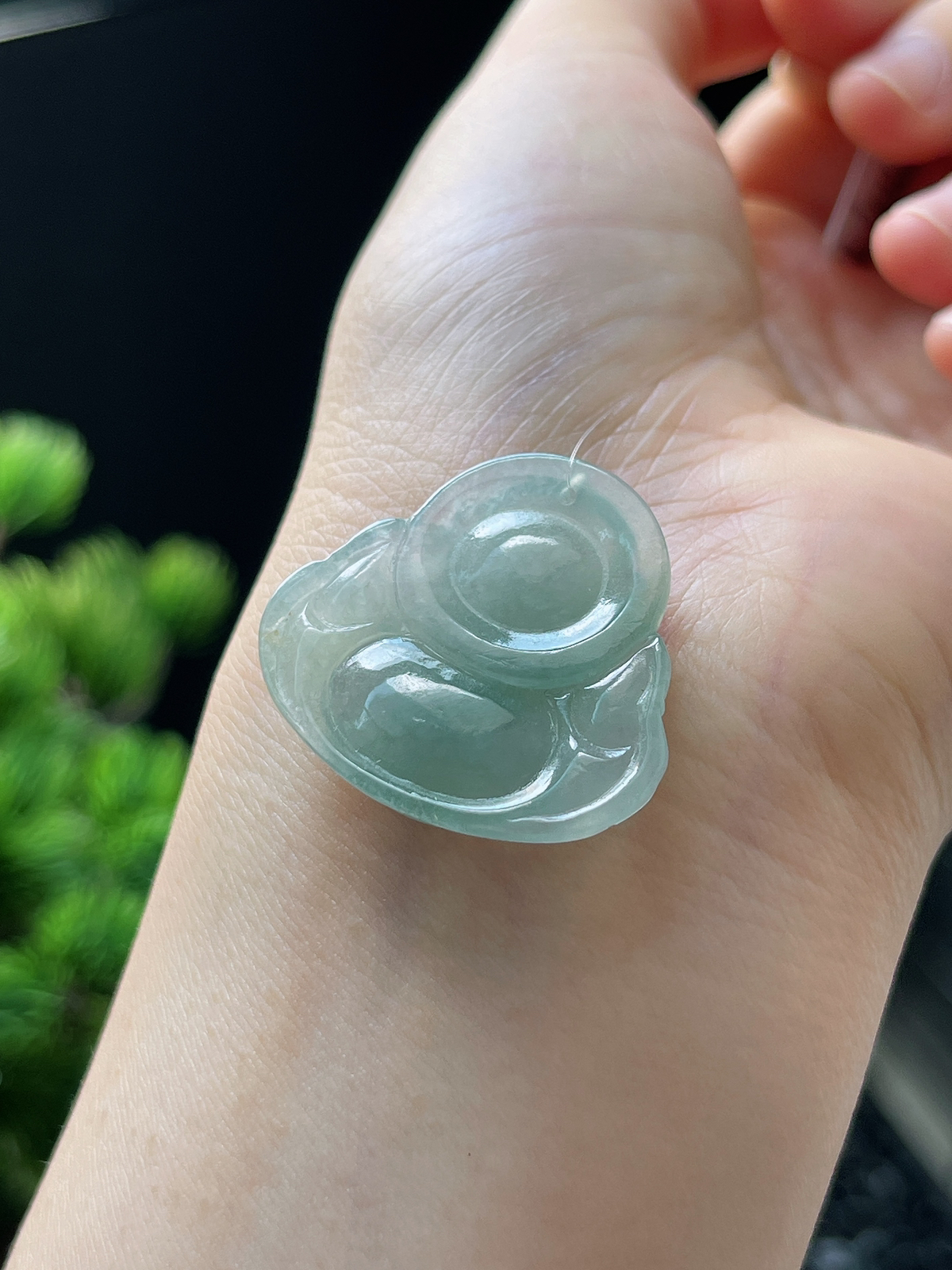 翡翠冰糯种浅绿色吊坠