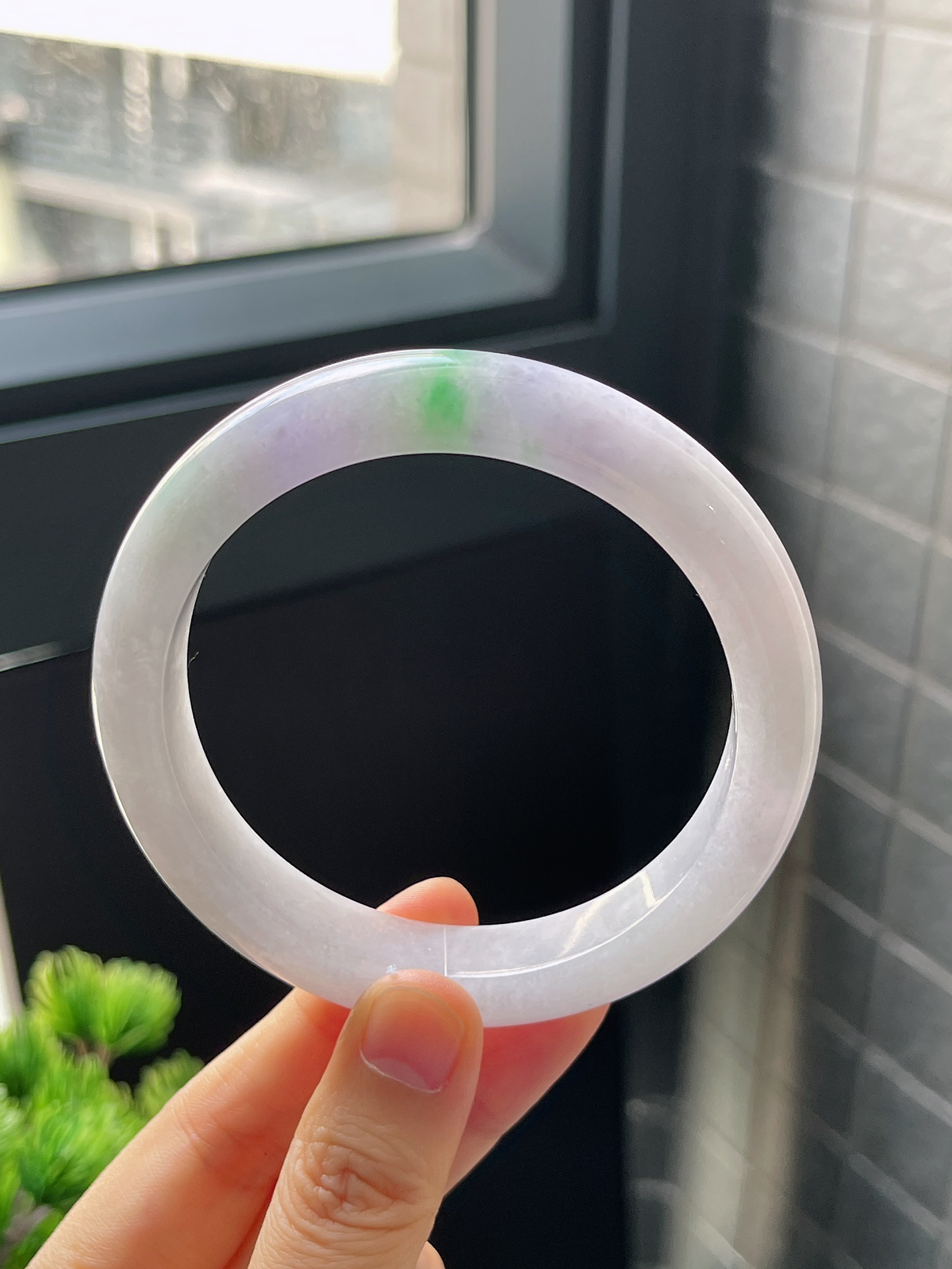 正圈61圈口，翡翠糯化种飘绿春带彩手镯