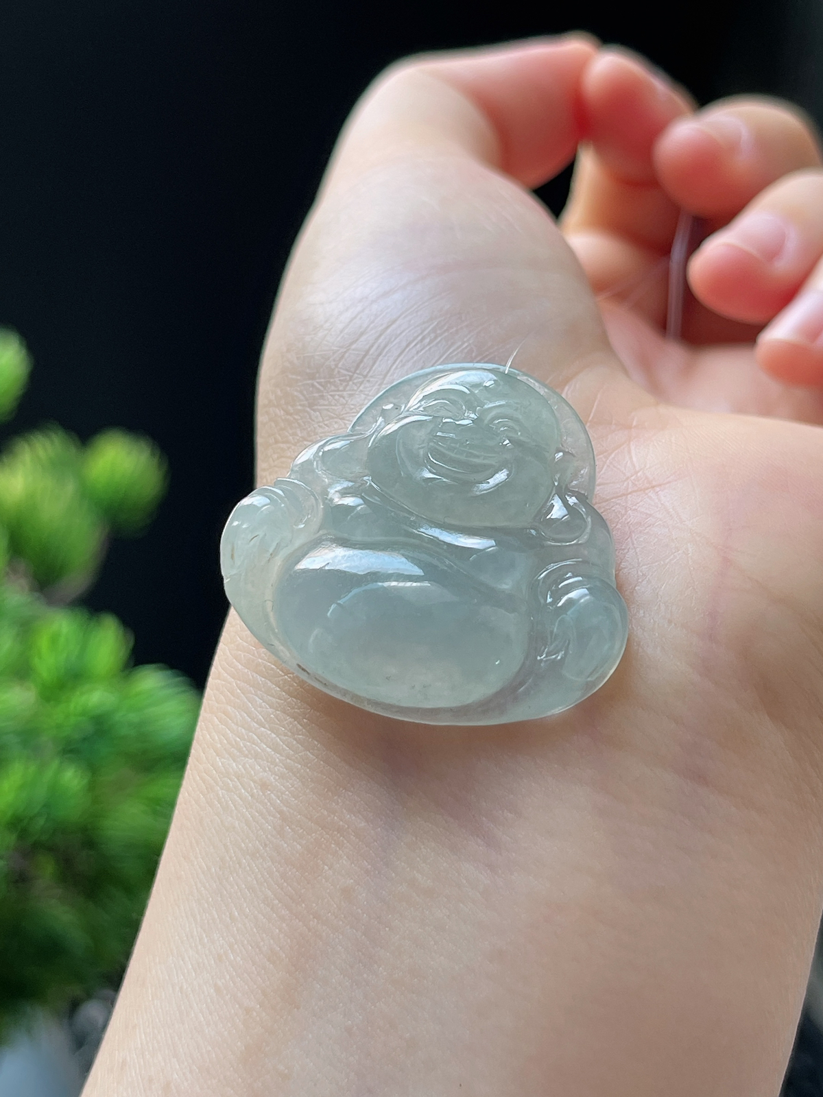 翡翠冰糯种淡绿色吊坠