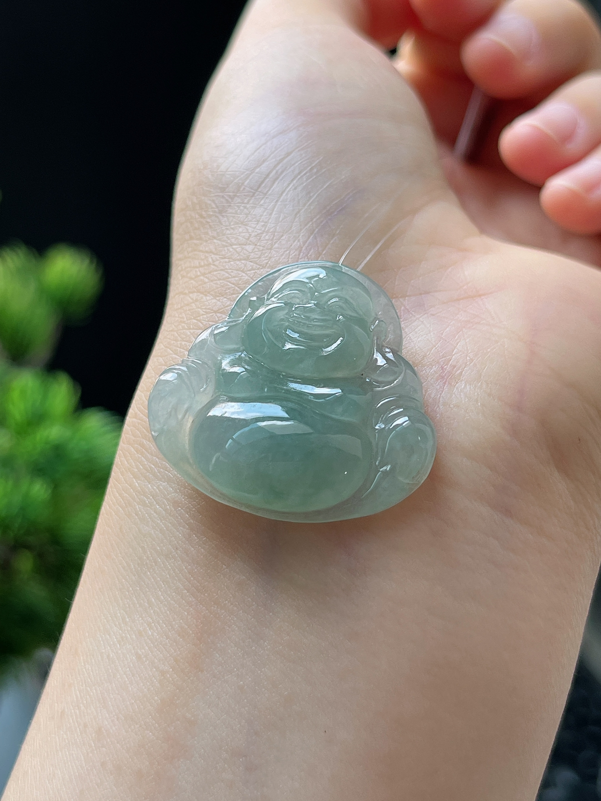 翡翠冰糯种浅绿色吊坠