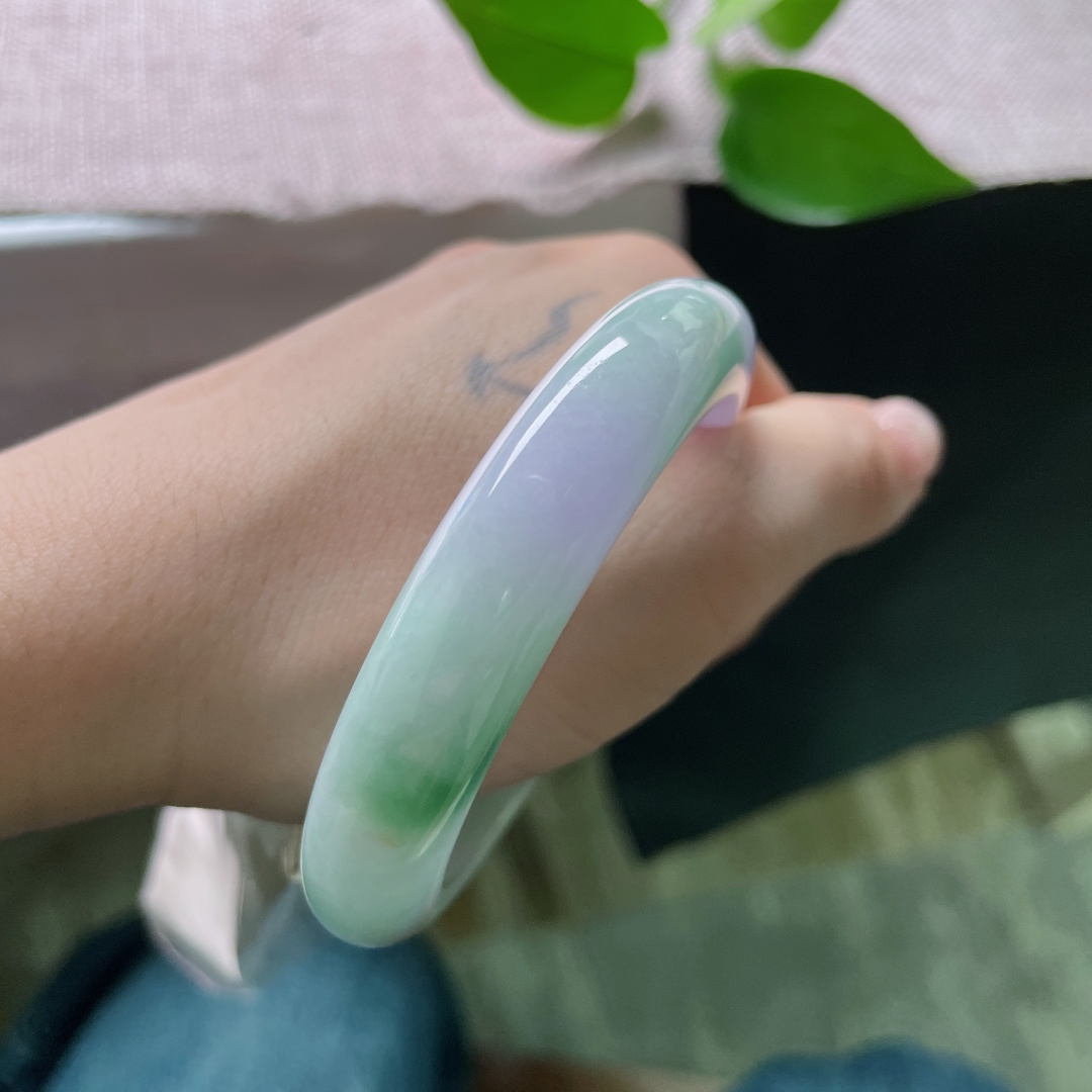 53.8/12.1/9春彩正圈，版型厚装大气，凝冻的暮色，游动的光影，一点皮纹，ss55055a