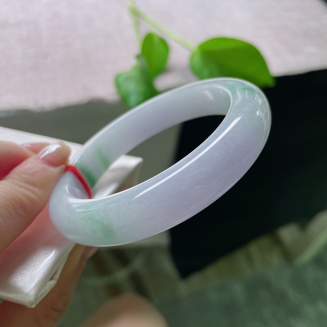 55.3/11.9/9，春彩正圈，紫底含韵，飘花生情，自带慵懒温婉氛围感。水头好，细腻，无裂，ss54666a