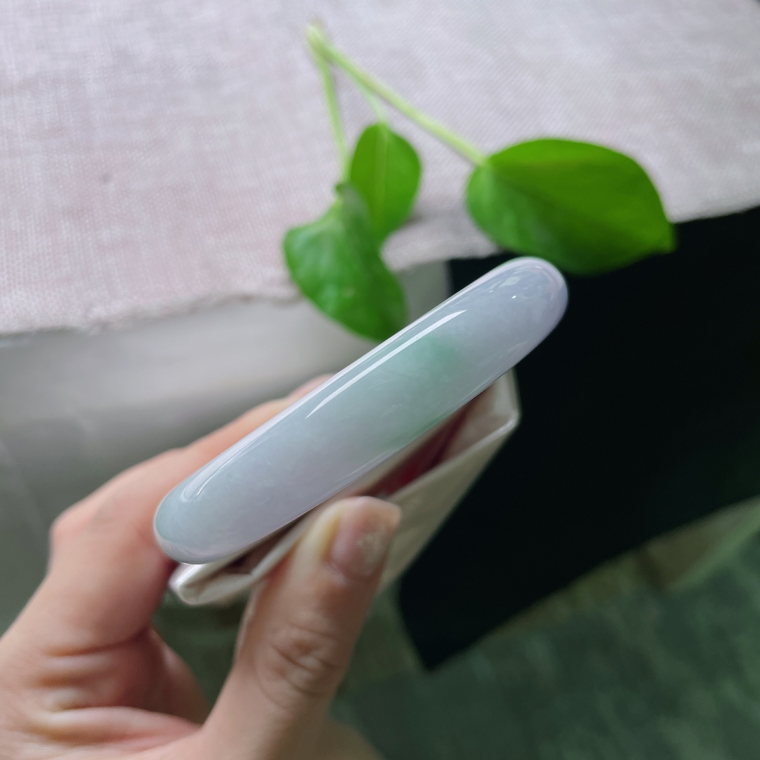 55.3/11.9/9，春彩正圈，紫底含韵，飘花生情，自带慵懒温婉氛围感。水头好，细腻，无裂，ss54666a