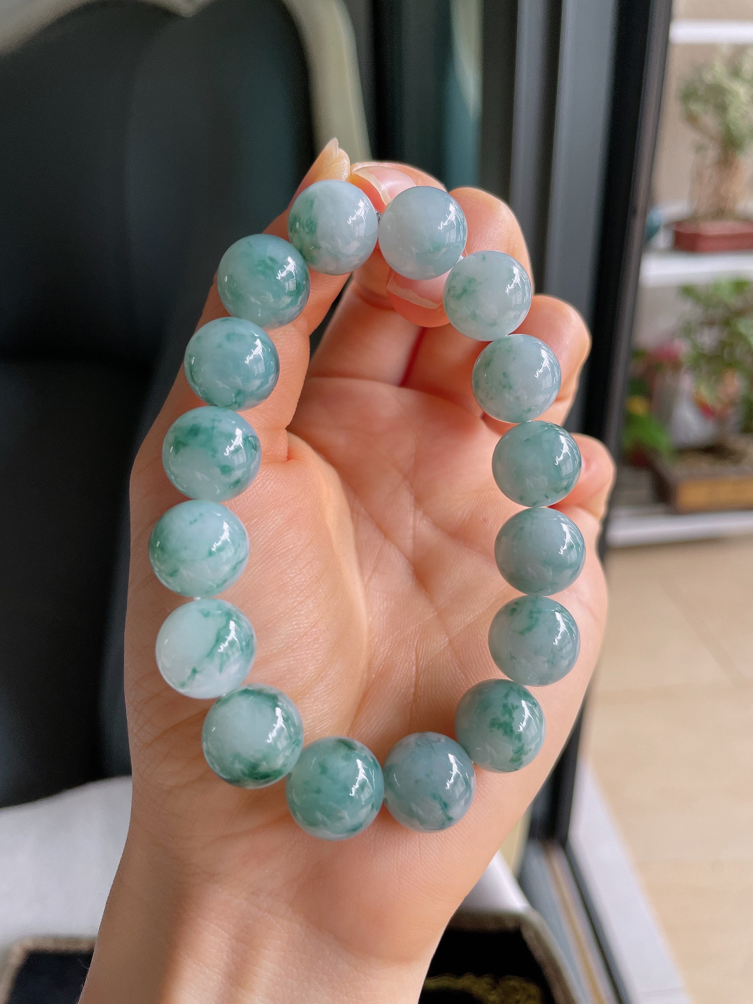 缅甸天然翡翠A货，冰飘花手串，尺寸：13mm。【编4060】