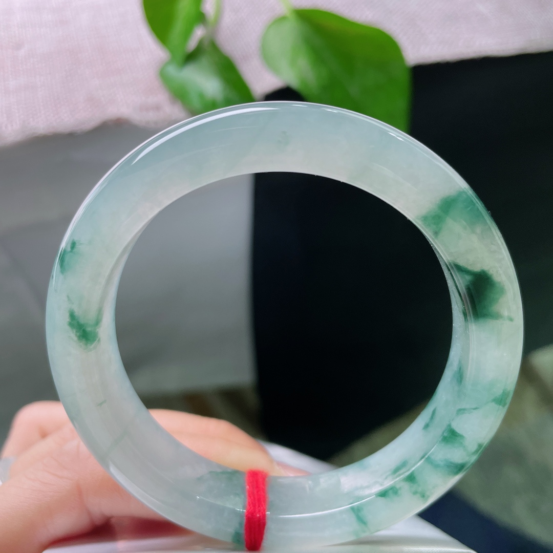 57/12.5/9.3冰飘花正圈，冰润，种老，一花一意境，一镯一余生，贵气，无裂，ss52938a