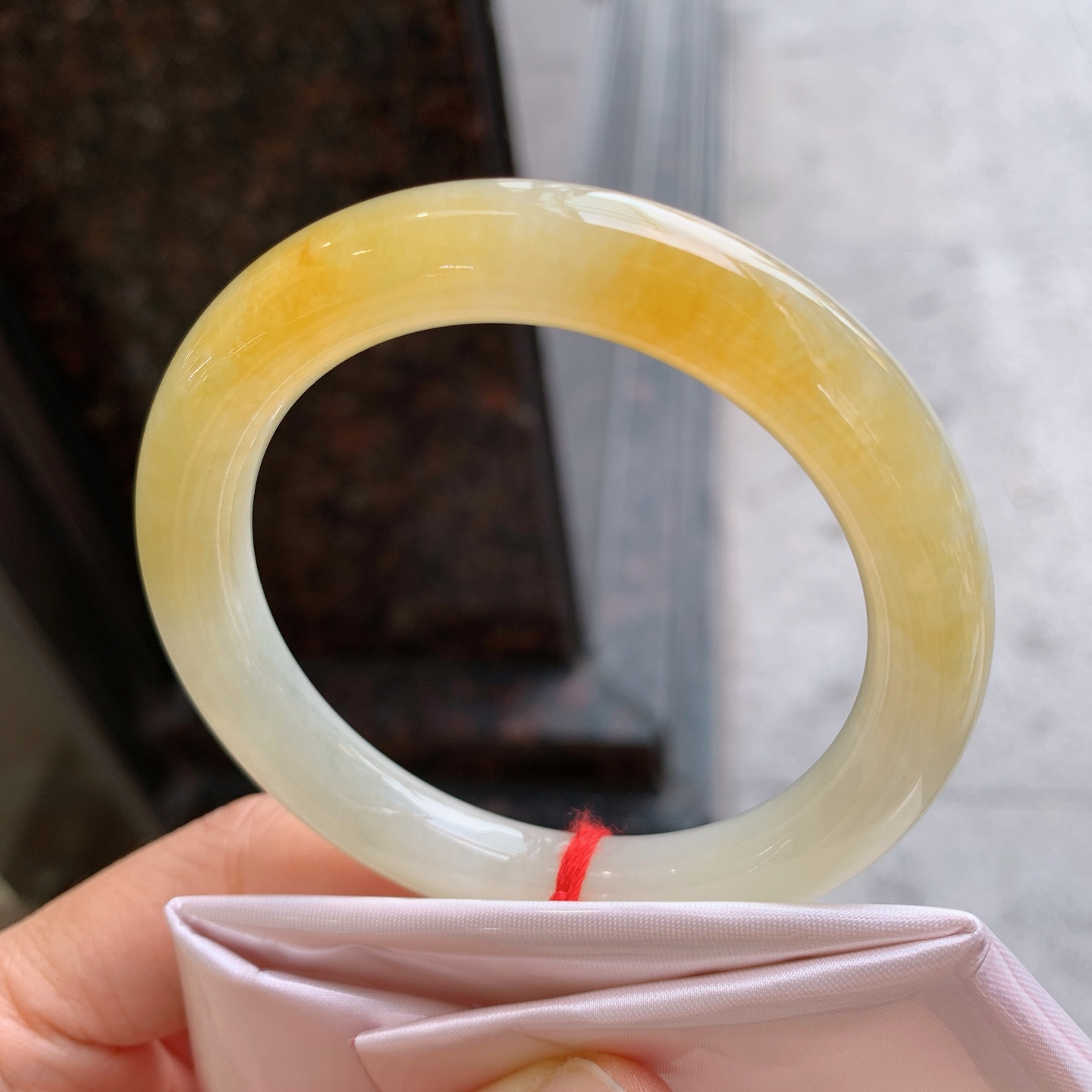 圆条冰黄翡 无裂 尺寸：53.8/9.6 色好