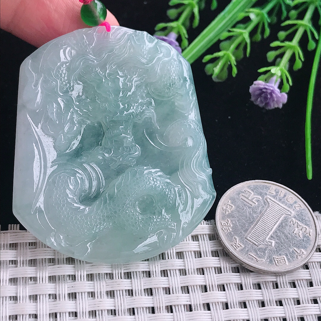 实拍A货翡翠54.5/46/5.3老坑冰润起胶龙牌吊坠翡翠玉挂件