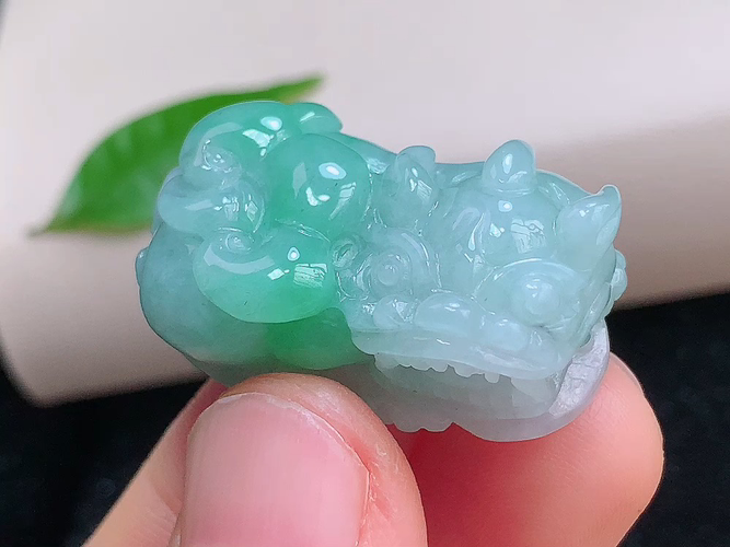 ️ 招财霸王貔貅，无裂，尺寸30.5-18.1-11.5mm，包A附证书
