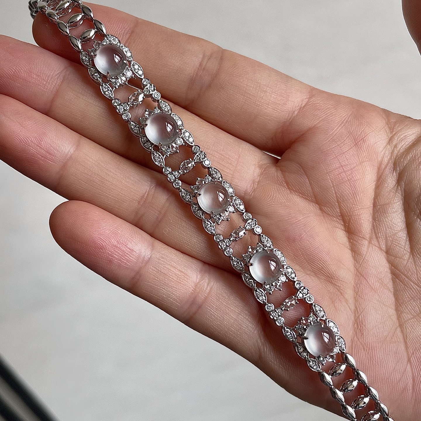️玻璃种手链，18k金镶嵌，饱满水润，，裸石尺寸6.6/6.3/4编码0510好数字