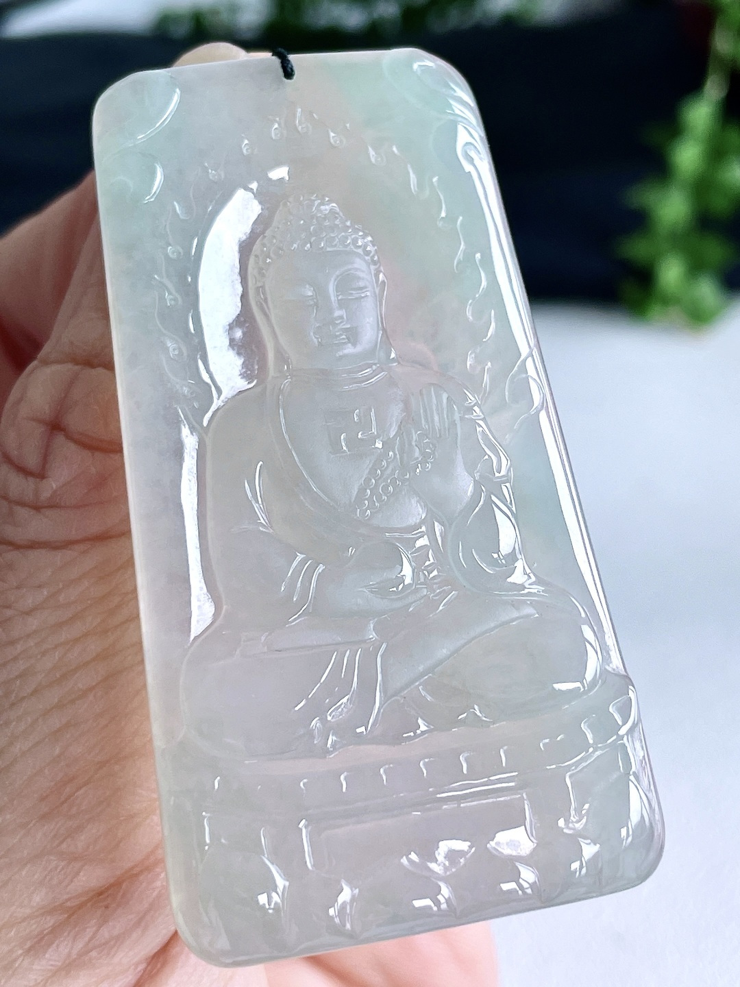 【裸石】糯冰晴水阿弥陀佛牌吊坠 【说明】缅料 无裂 性比高 【尺寸】59-31.3-4.4 【重量
