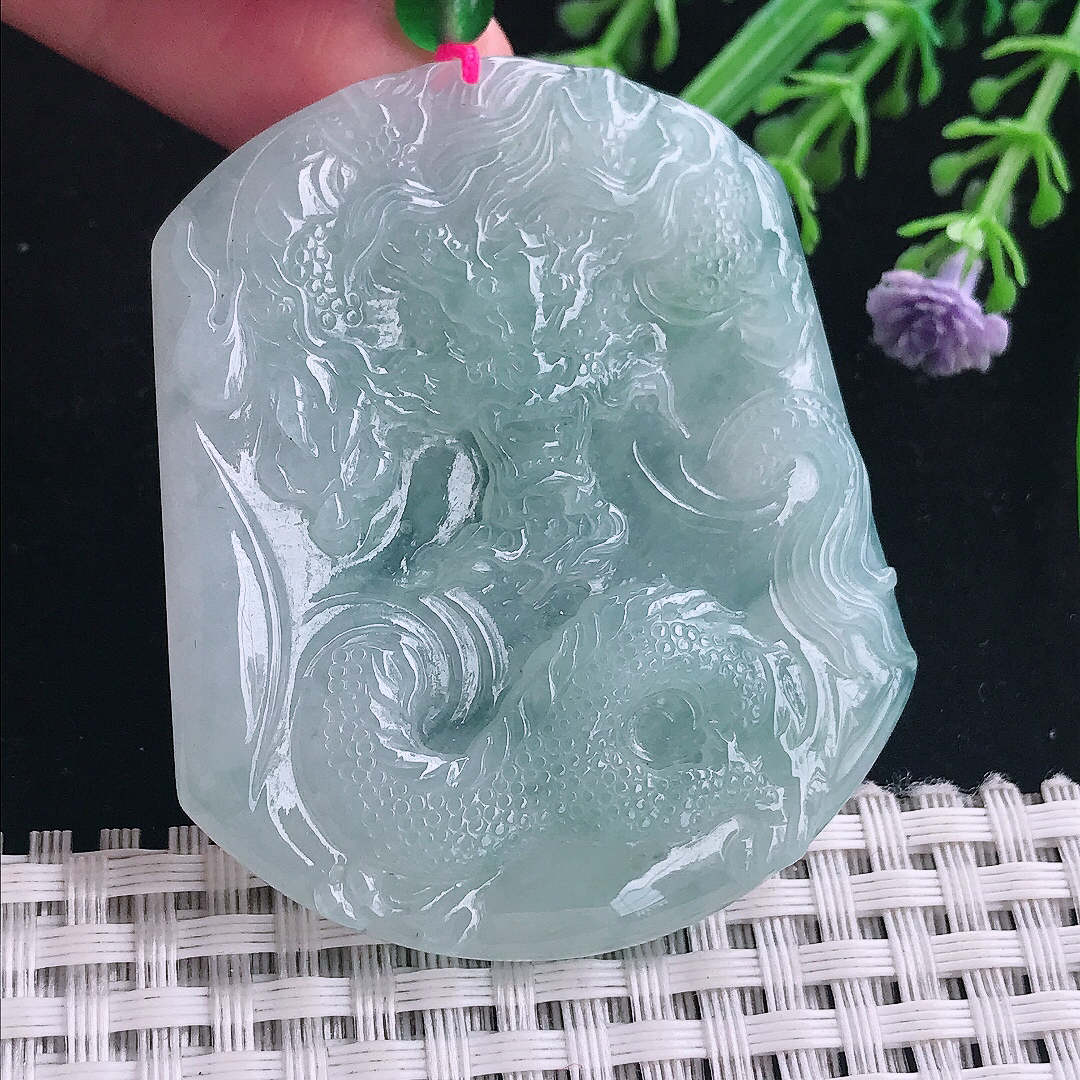 实拍A货翡翠54.5/46/5.3老坑冰润起胶龙牌吊坠翡翠玉挂件