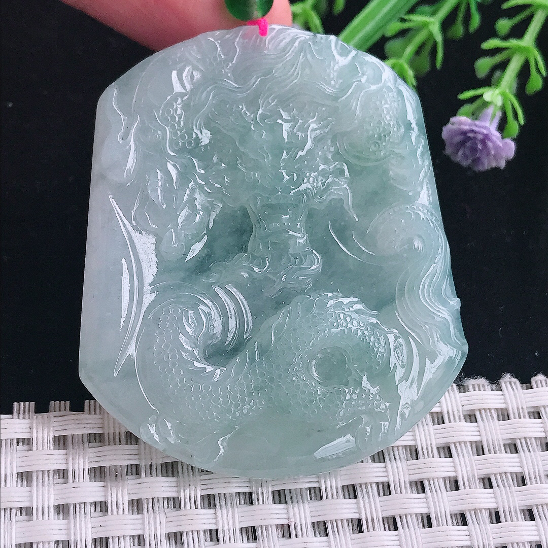 实拍A货翡翠54.5/46/5.3老坑冰润起胶龙牌吊坠翡翠玉挂件