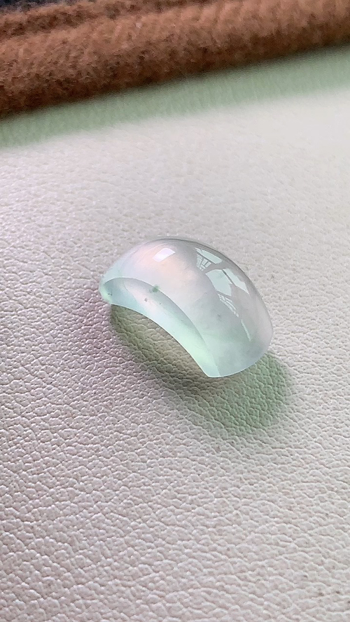 天然翡翠，冰种玻马鞍戒面 尺寸14.3-6.5-5 al510