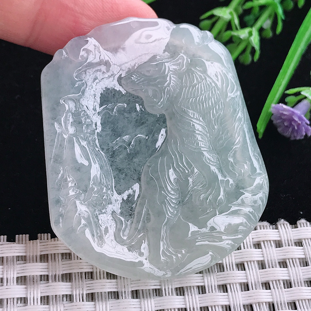 实拍a货翡翠50/42.7/4.8老坑冰透起胶虎牌吊坠天然翡翠玉坠挂件
