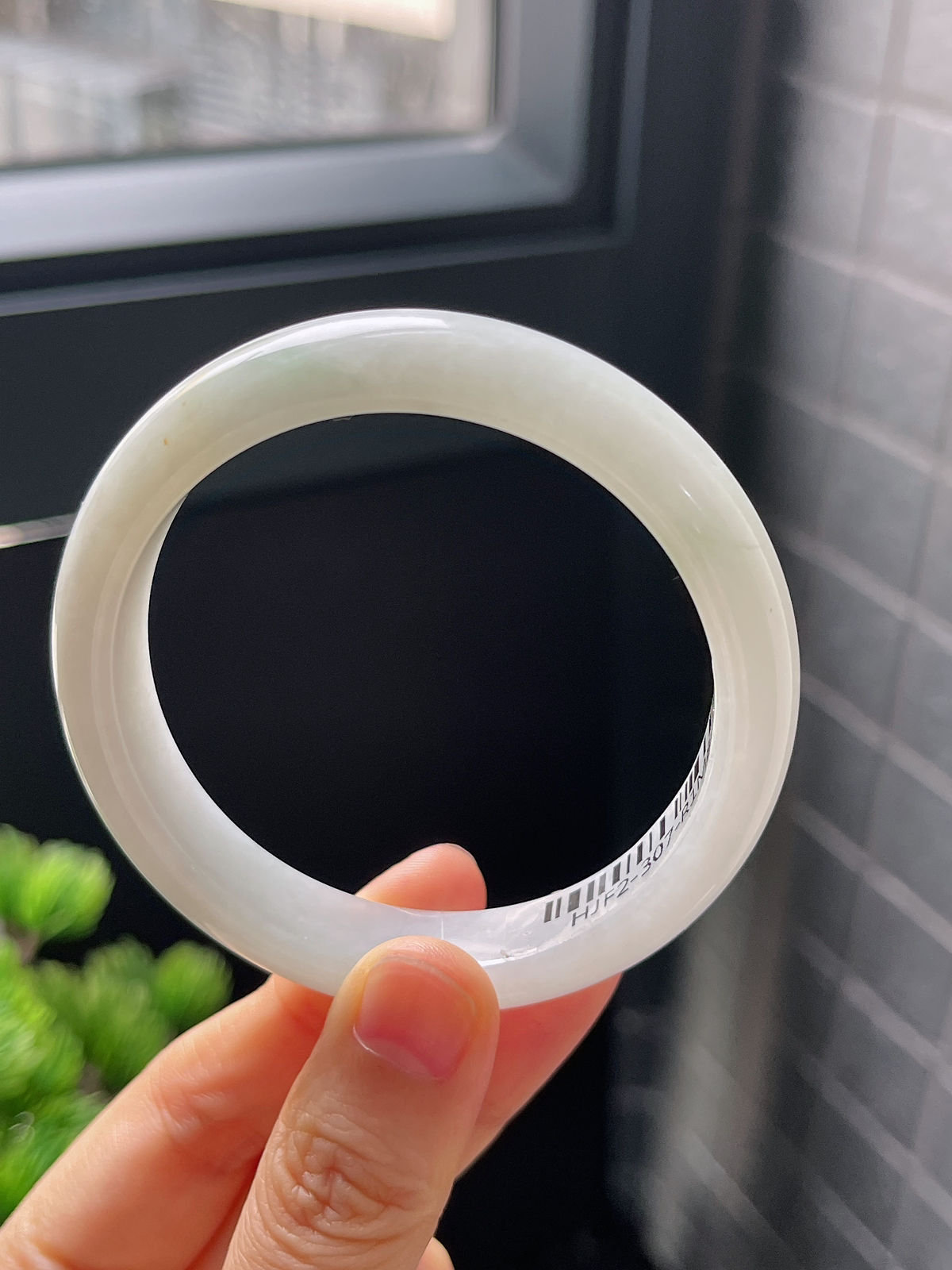 正圈54.8圈口，翡翠糯化种白色手镯
