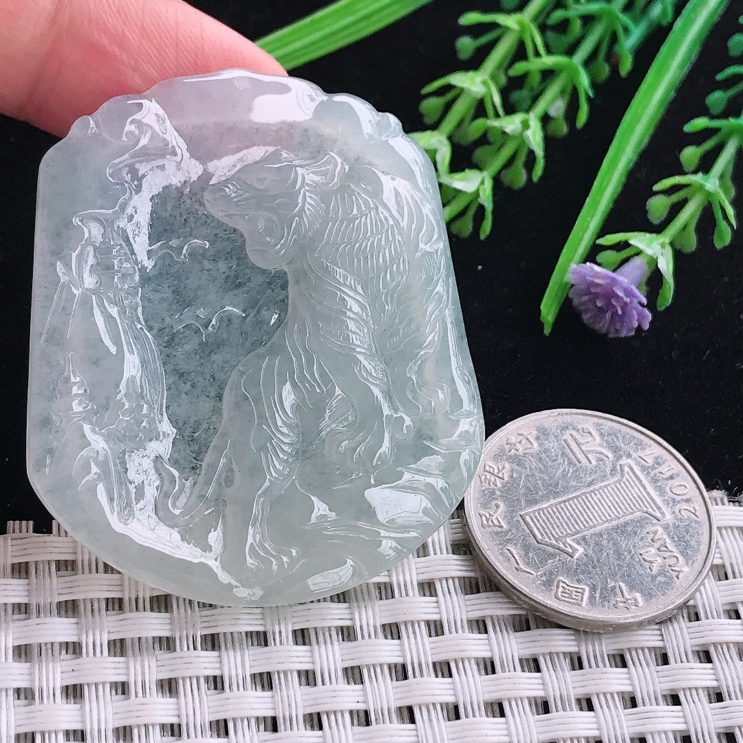 实拍a货翡翠50/42.7/4.8老坑冰透起胶虎牌吊坠天然翡翠玉坠挂件