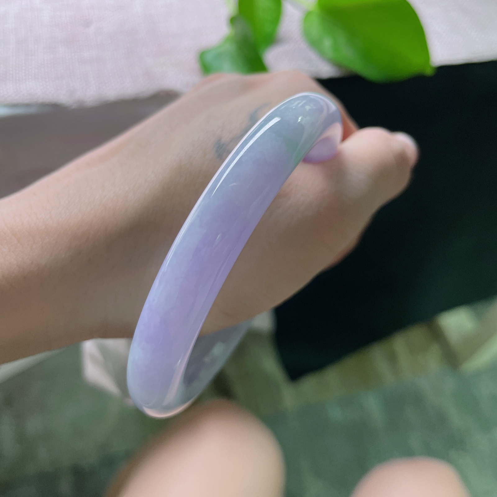 58.5/10.5紫罗兰圆条，水润，紫韵绕腕，清雅自持，又不失雅致仙气，贵气，ss52943a..