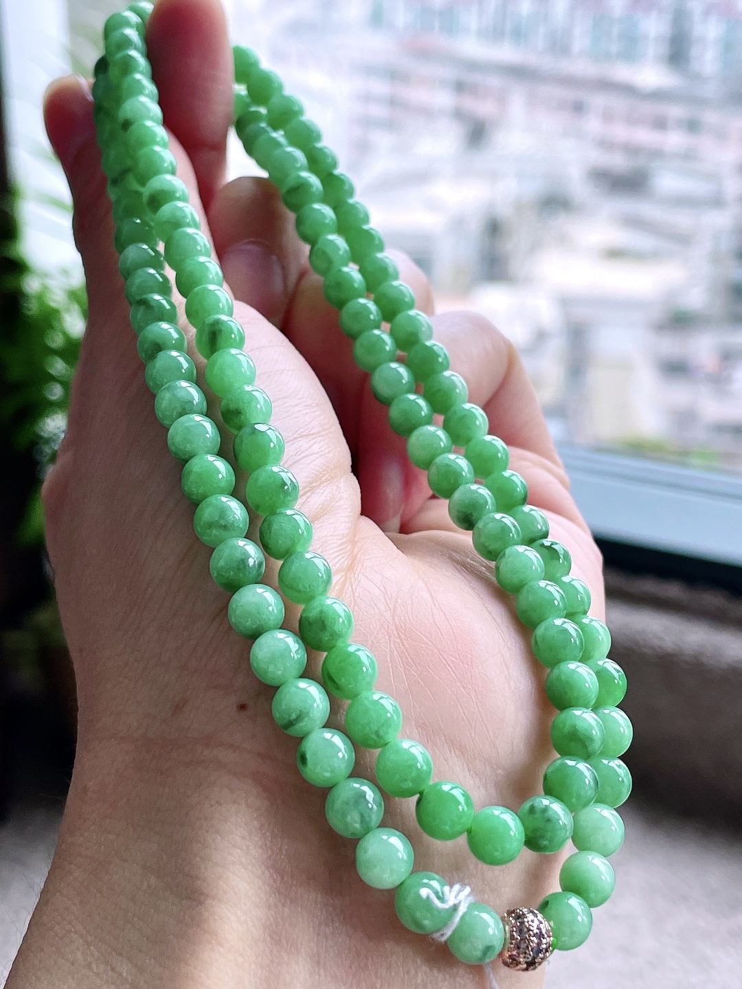 珠子 冰阳绿珠链圆珠珠子珠链 说明 缅料 性比高 尺寸5.9mm，30cm 重量39克 不议