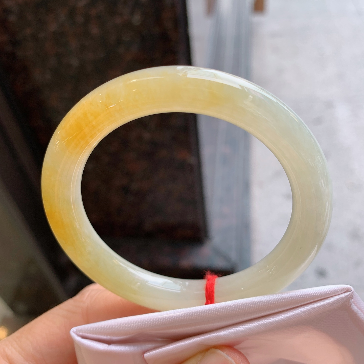圆条冰黄翡 无裂 尺寸：53.8/9.6 色好