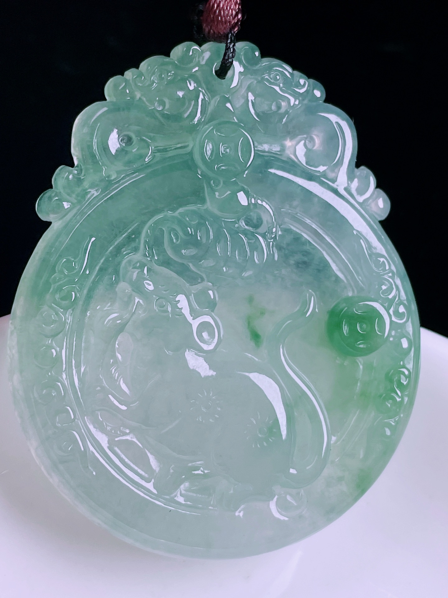️冰种鼠牌，老种起光，细底通透，尺寸：44.2/34.8/6mm0512