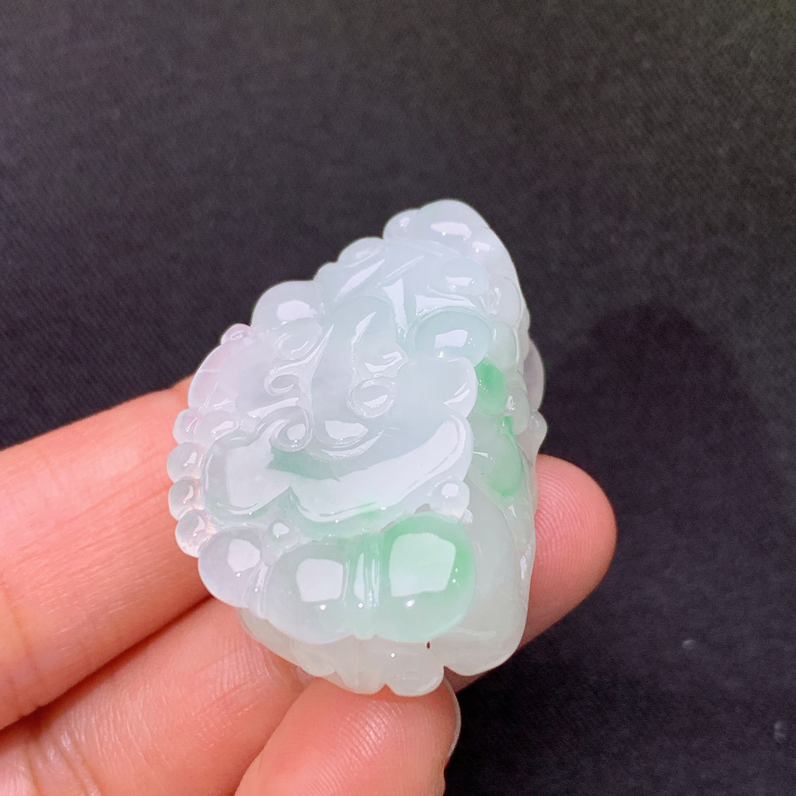 冰飘绿貔貅，厚装种老，冰润细腻，种水足，Yc2 尺寸35.1*21.7*13.6