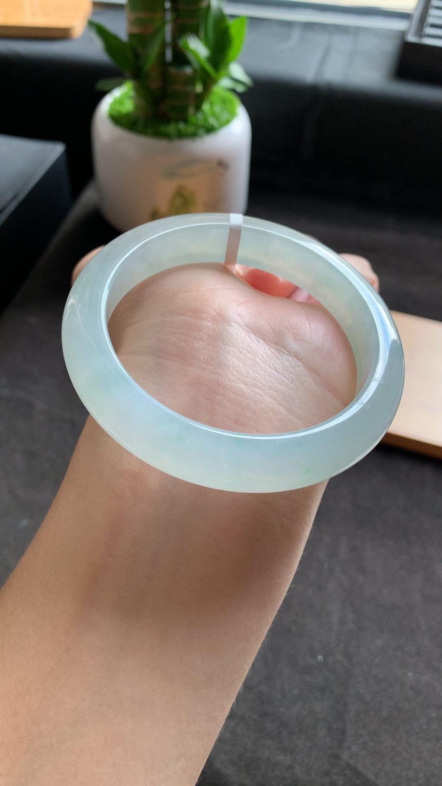 57圈口 天然A货翡翠手镯 种水好 水润细腻