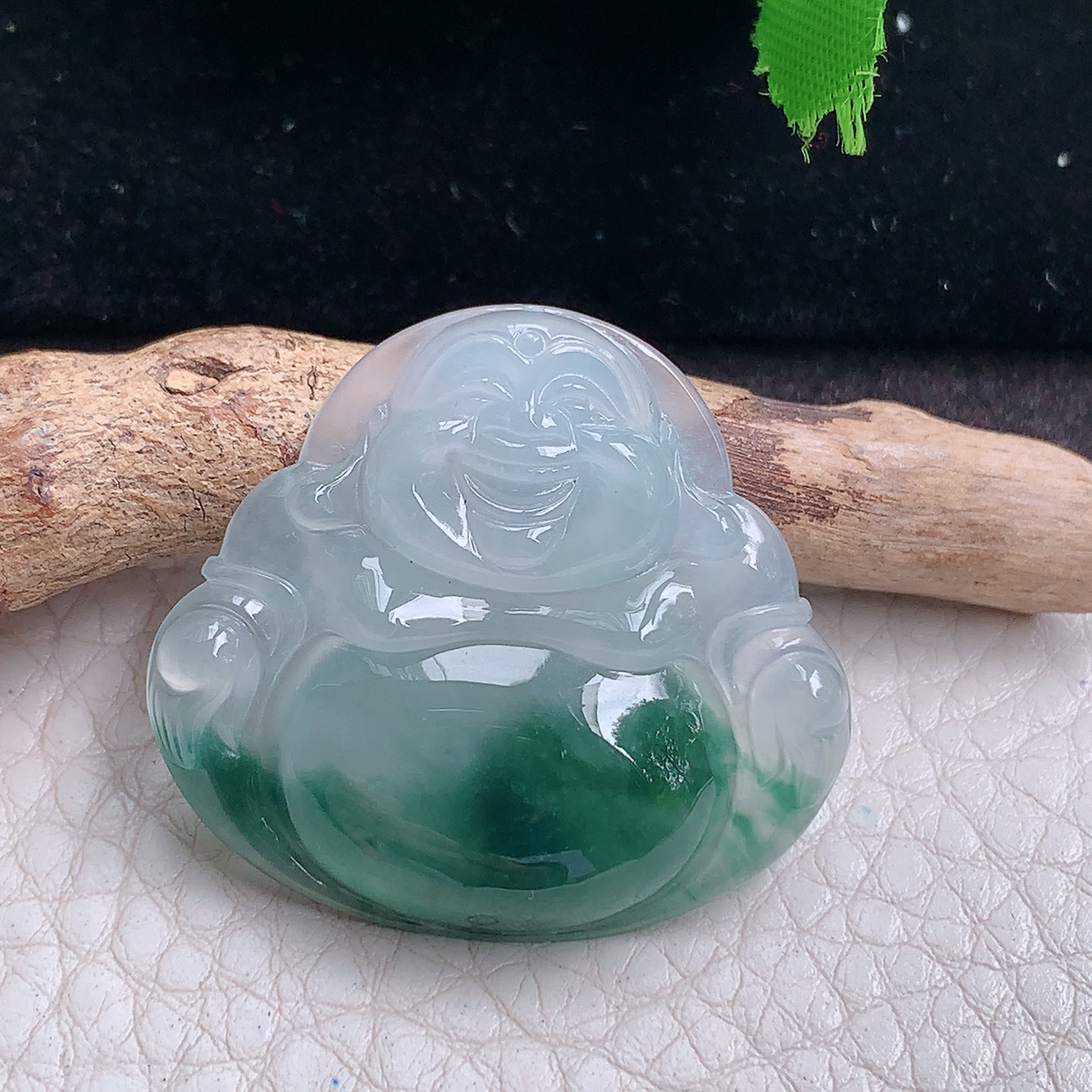 axm实拍31.2*34.8*6缅甸翡翠冰飘花开心佛 弥勒佛玉吊坠 玉挂件
