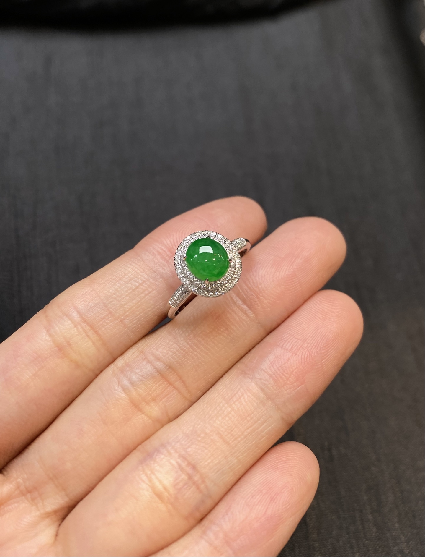 福利 冰阳绿蛋面戒指·金 整·10.9-10-8.6mm 裸·7.1-6.3-3.3mm