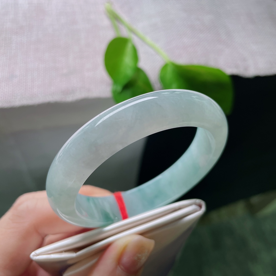 54.4/12.6/8.3，飘花正圈，冰润通透，种老，腕间的点点星辰，一点皮纹，ss52170a