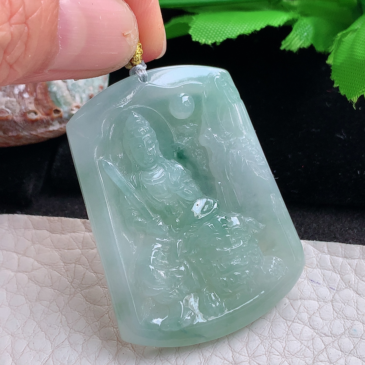rp实拍46.8*35.2*5.5天然缅甸翡翠a货胶感飘花文殊菩萨玉吊坠 玉挂件
