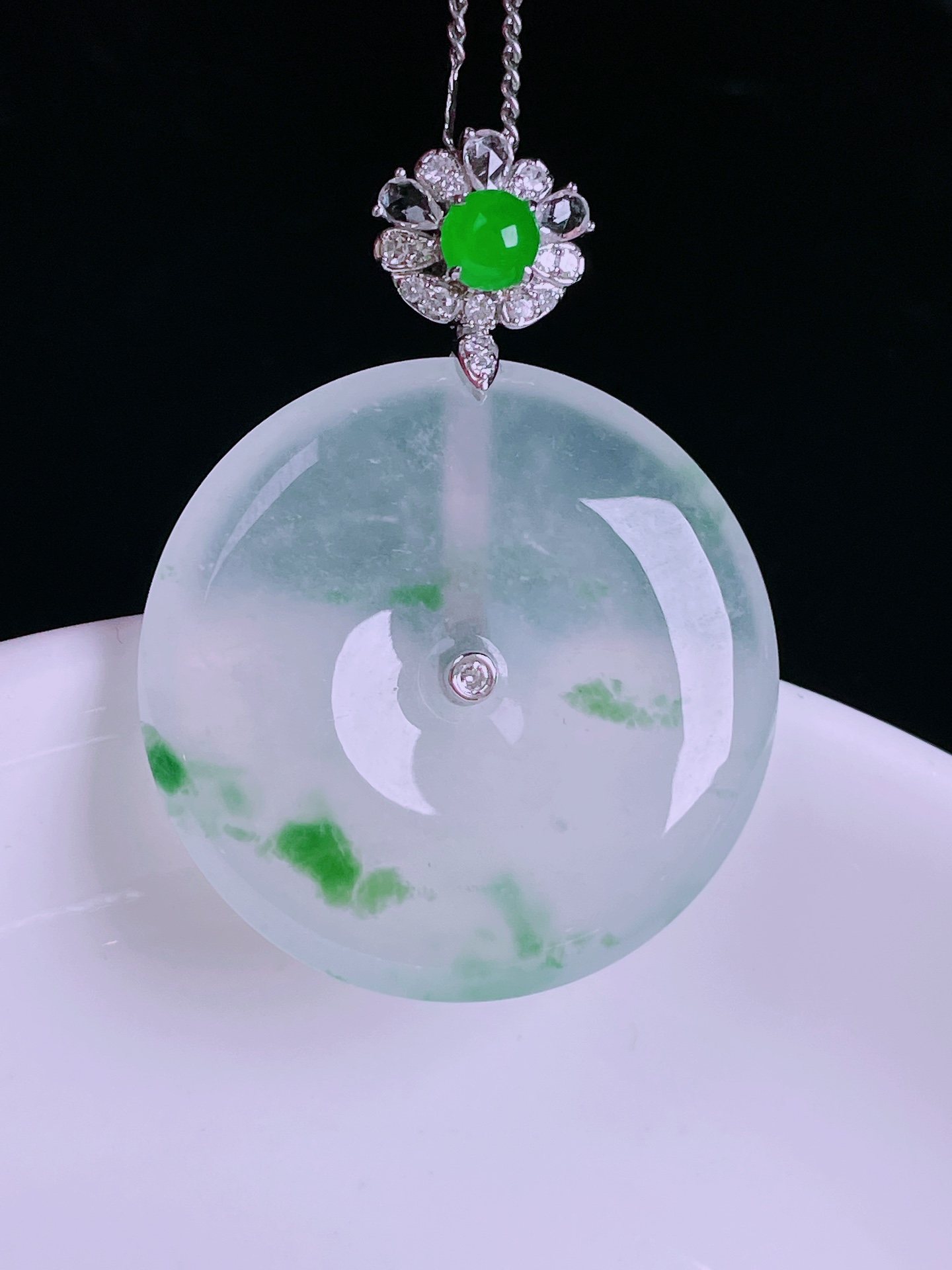 ️冰种平安扣，老种起光，细底通透，尺寸：37/27.7/5mm0512