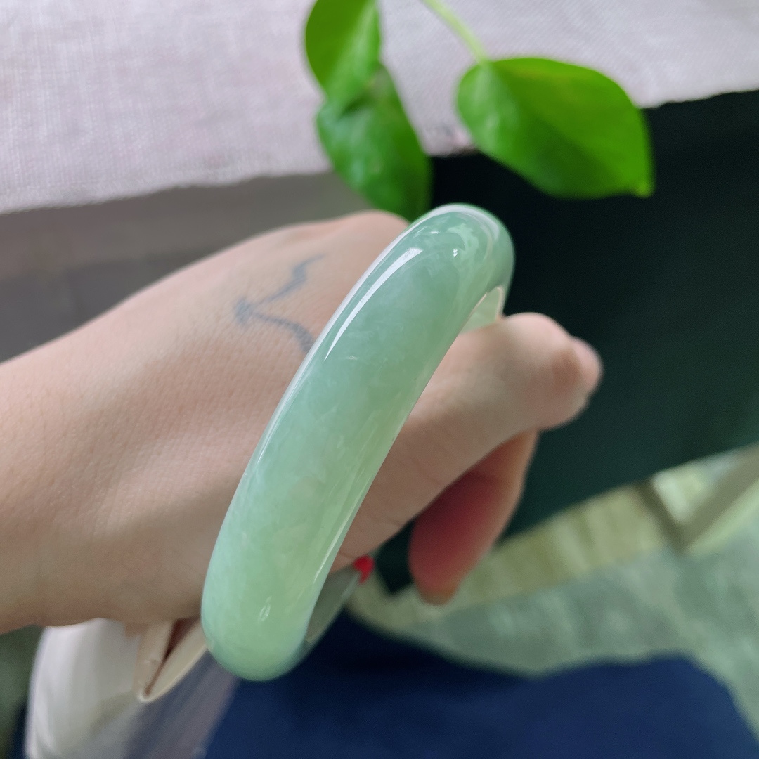 57.3/13.4/8.8，绿底正圈，水头好，种老，半湖烟雨，一顷碧色，人间值得，无裂，ss51443a