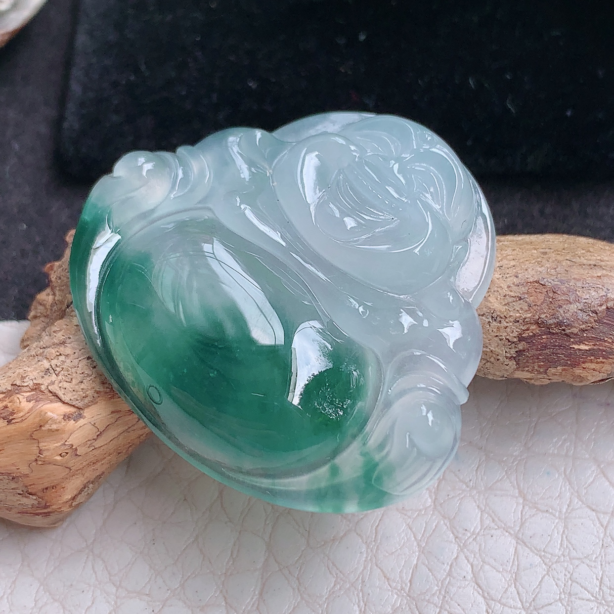 axm实拍31.2*34.8*6缅甸翡翠冰飘花开心佛 弥勒佛玉吊坠 玉挂件