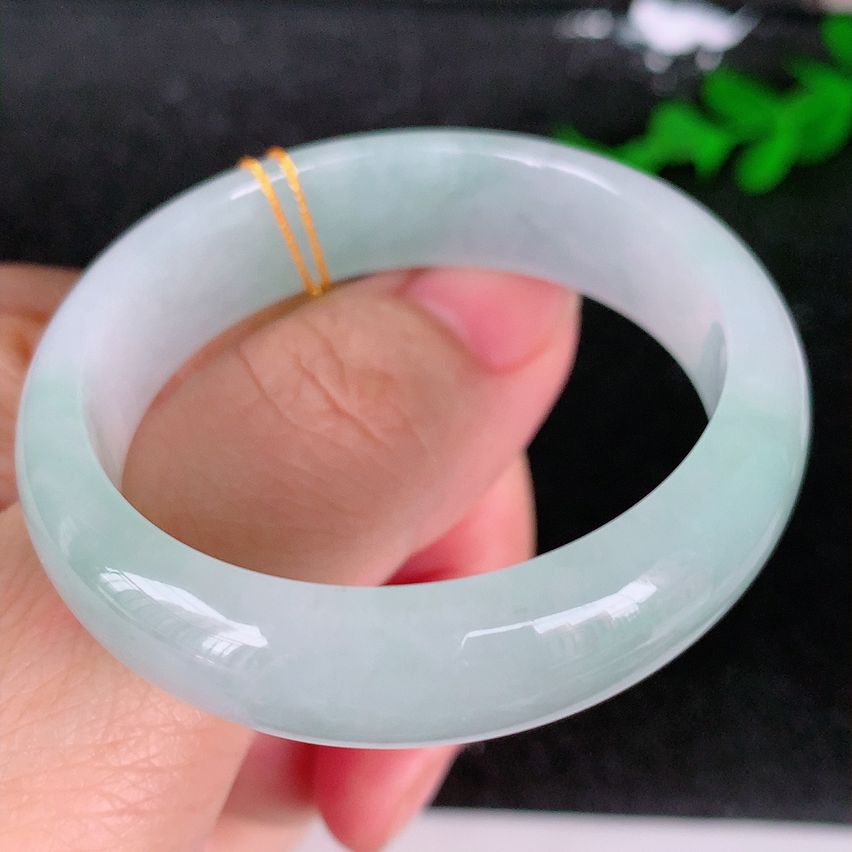 自然光实拍，冰胶翡翠平安环吊坠，翡翠平安扣，平安是福；冰透，很美的料子，42小圈口手镯，佩戴优雅迷人！#14.98尺寸53-11.8-5.8