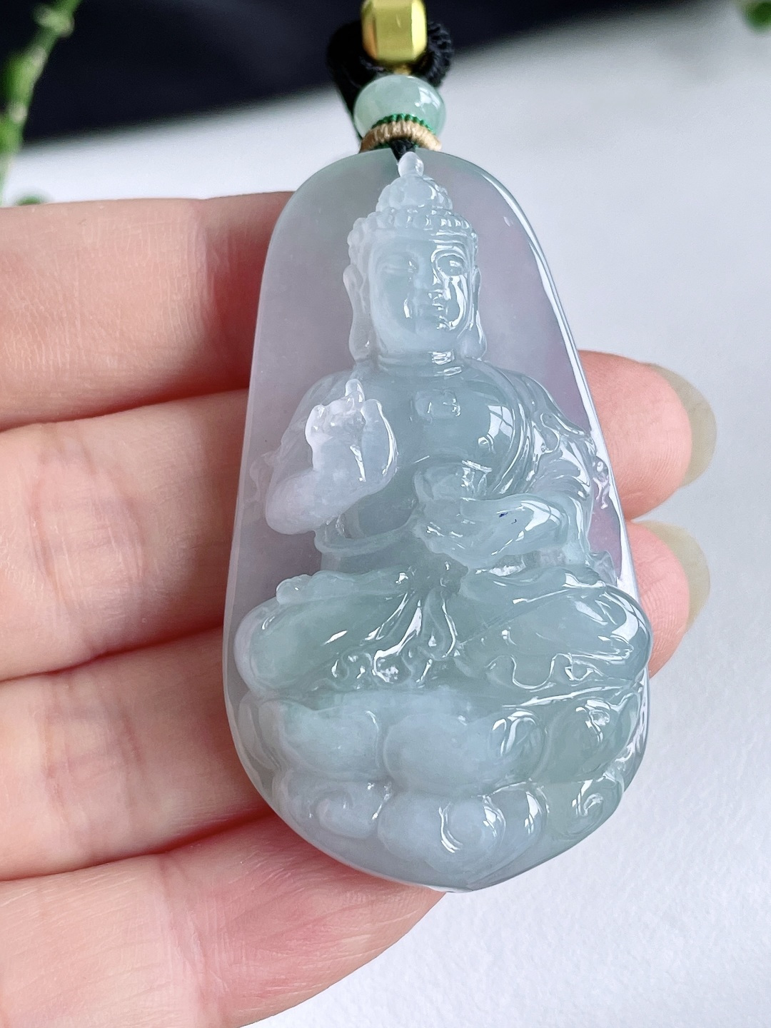 【裸石】糯冰晴水阿弥陀佛牌吊坠 【说明】缅甸 性比高 【尺寸】54-30.5-12.3 【重量】34克