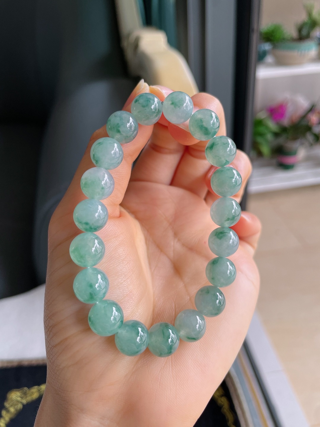 ️，缅甸天然翡翠A货，冰飘花手串，尺寸：10mm。【编4195】