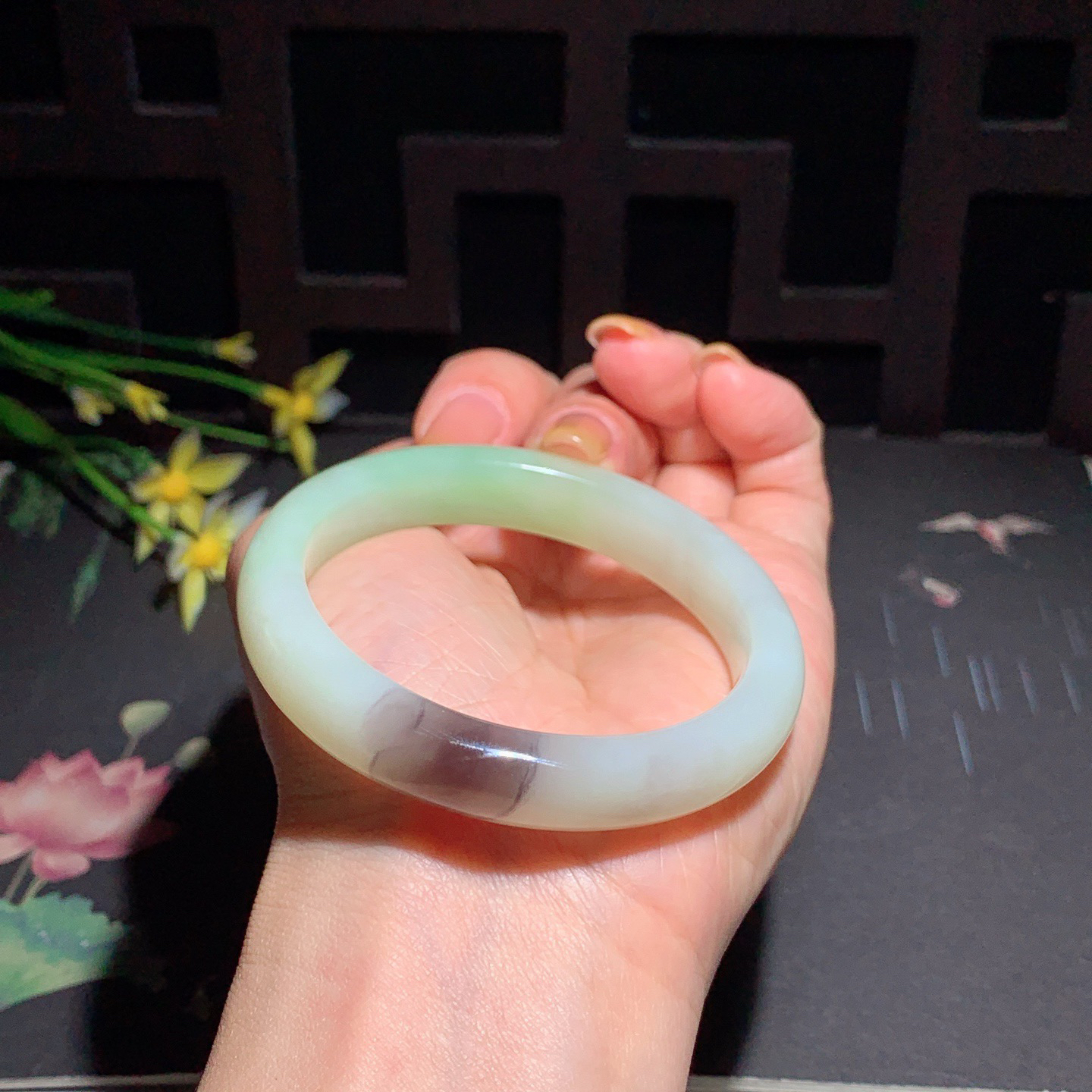 翠青三色，和田玉53.5圈口翠青漂紫三色手镯！玉质细腻油润 底色纯净 脂粉好，品质高