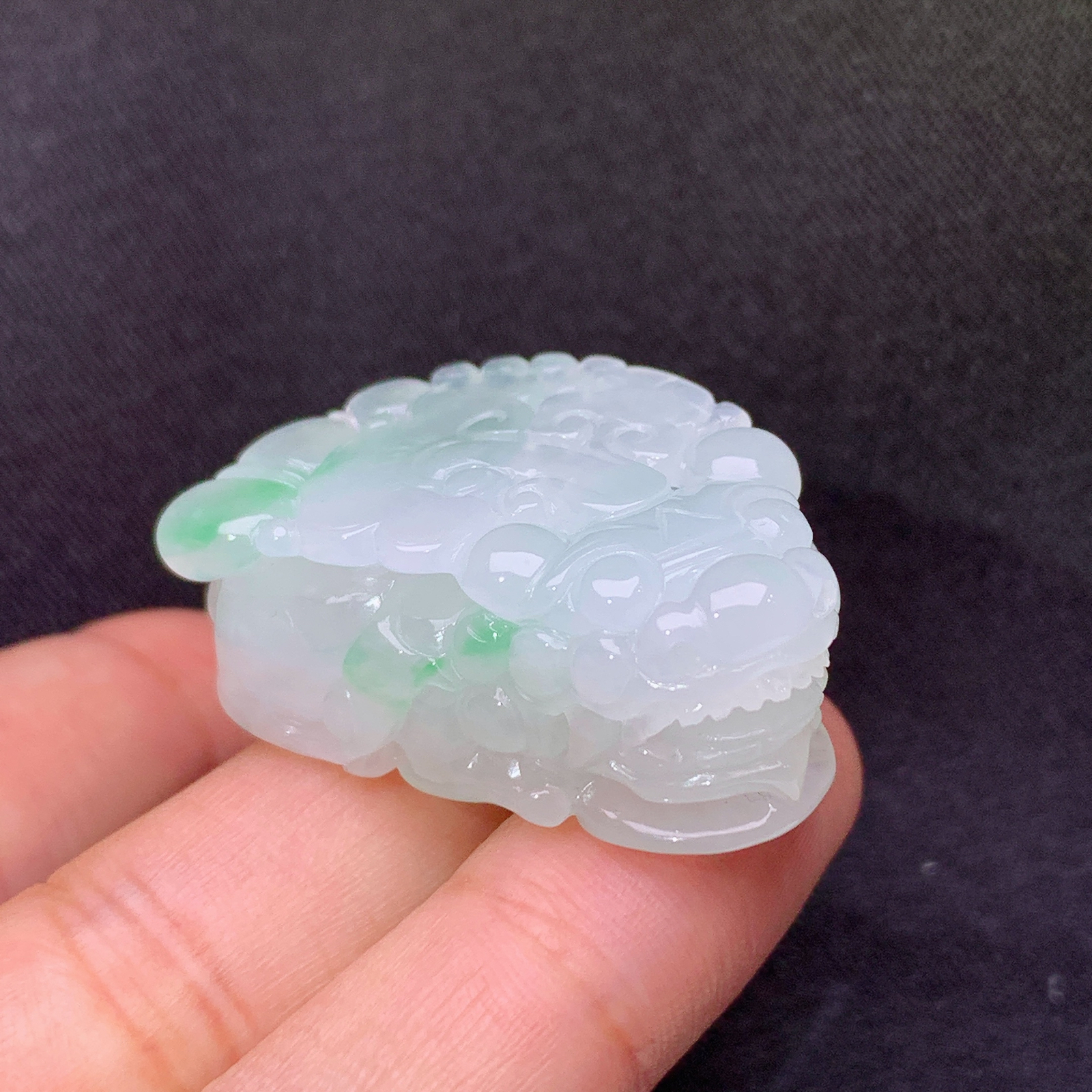 冰飘绿貔貅，厚装种老，冰润细腻，种水足，Yc2 尺寸35.1*21.7*13.6
