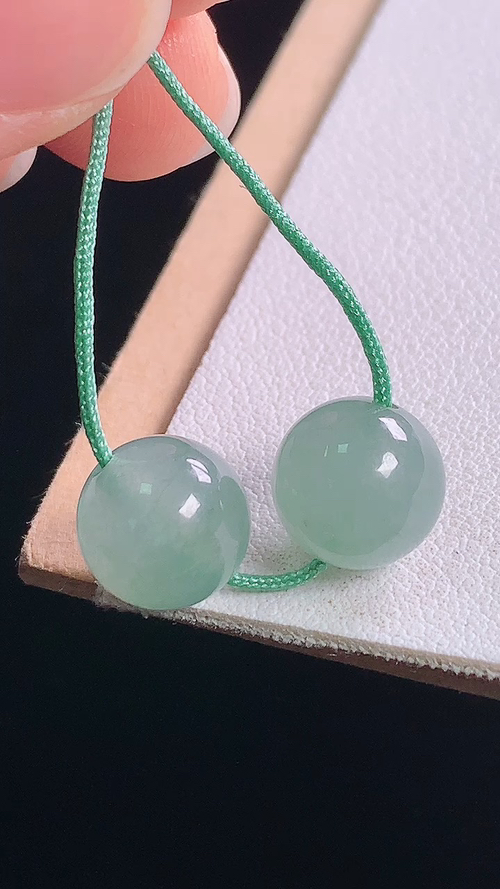 ️冰种圆珠，,尺寸:9.6-9.6mm 9