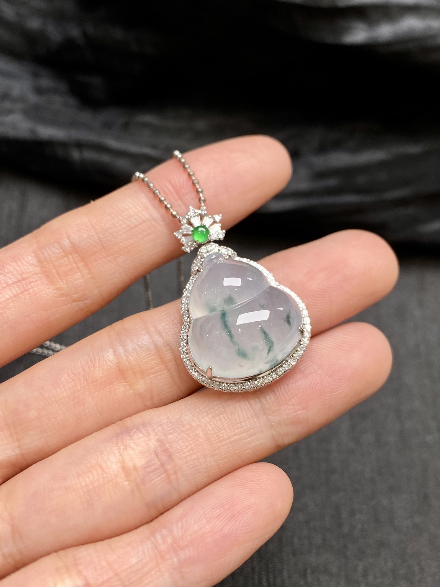飘花葫芦吊坠·金 整·29.8-20.3-12.7mm 裸·18.7-17.3-7.5mm